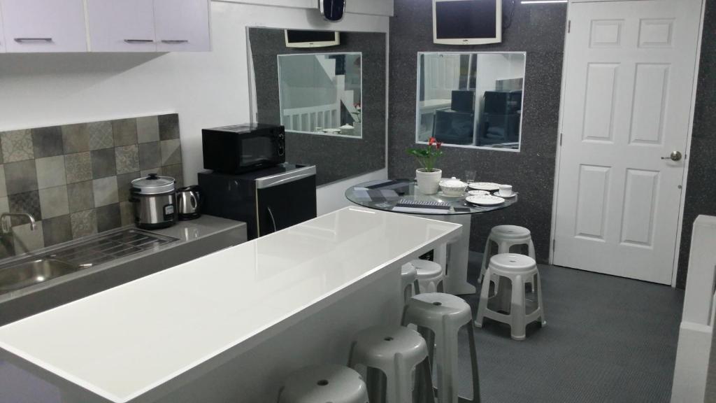 Koupelna v ubytování ERVORUTO HOSTEL 23 Makati