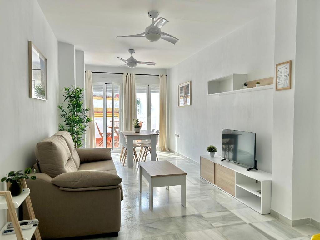 TV a/nebo společenská místnost v ubytování Alojanómadas Jerez Centro