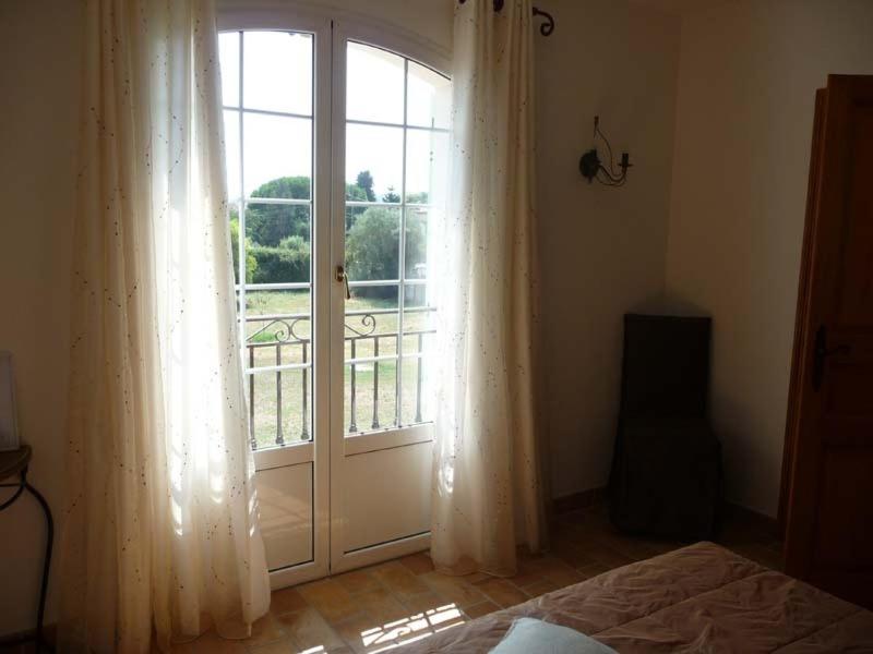 Postel nebo postele na pokoji v ubytování Chambre d'hôtes "La Bastide des Eucalyptus"