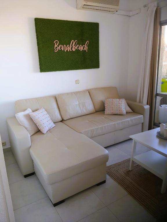 Posedenie v ubytovaní Appartment Totally upgraded at BENAL BEACH