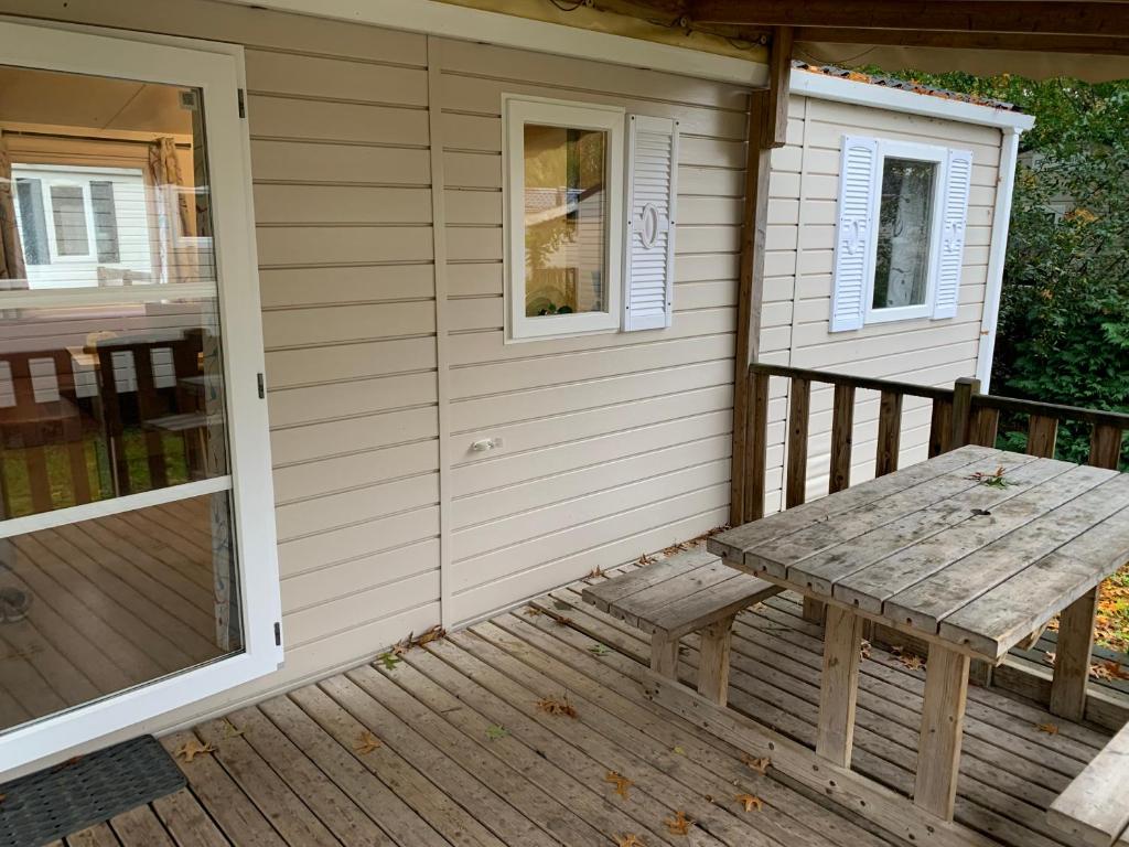 Balkón nebo terasa v ubytování Mobil-Home -10 minutes Océan