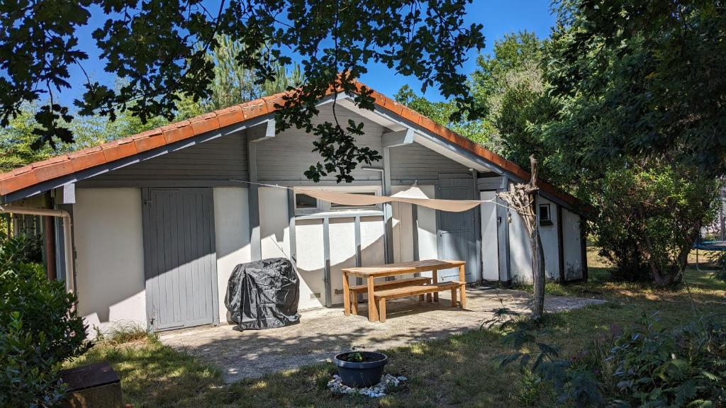 Photo de la galerie de l'établissement Maison Mimizan Ocean Beach, à Bias