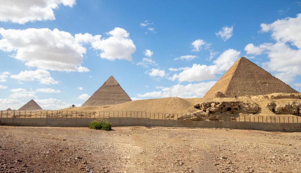 Soul Pyramids View - 12