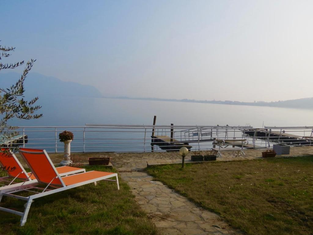 Villa Anastasye Your Lakefront Vacation Rental - Holiday Home