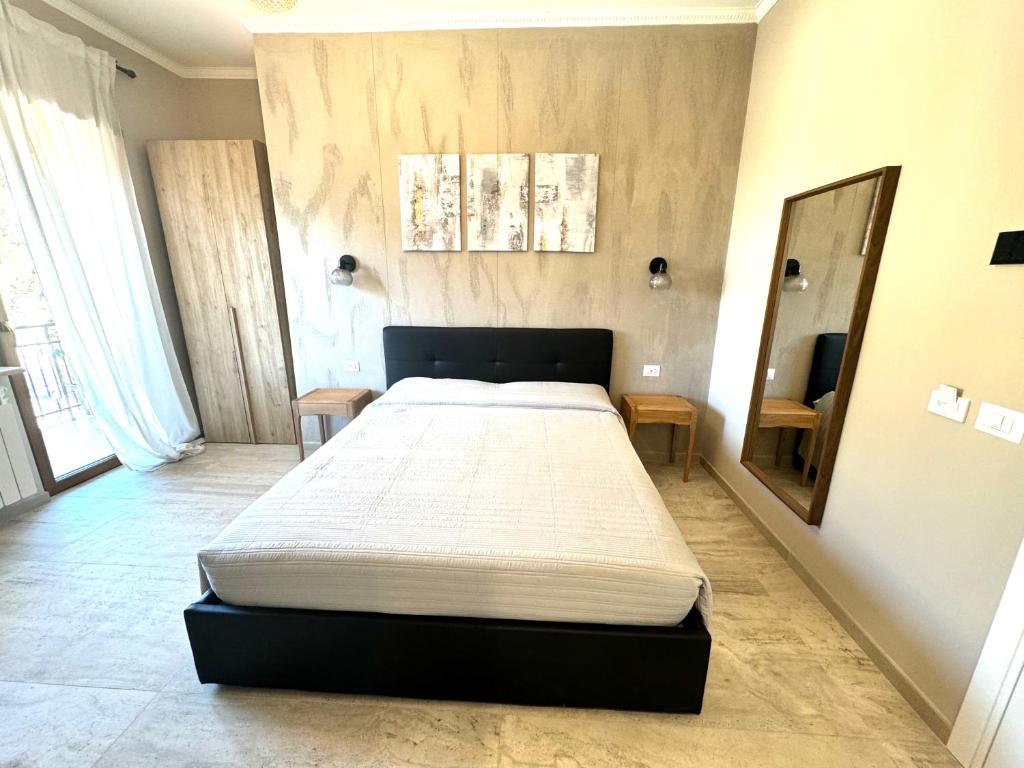 Doina Guest House - Deluxe Double Room With Balcony