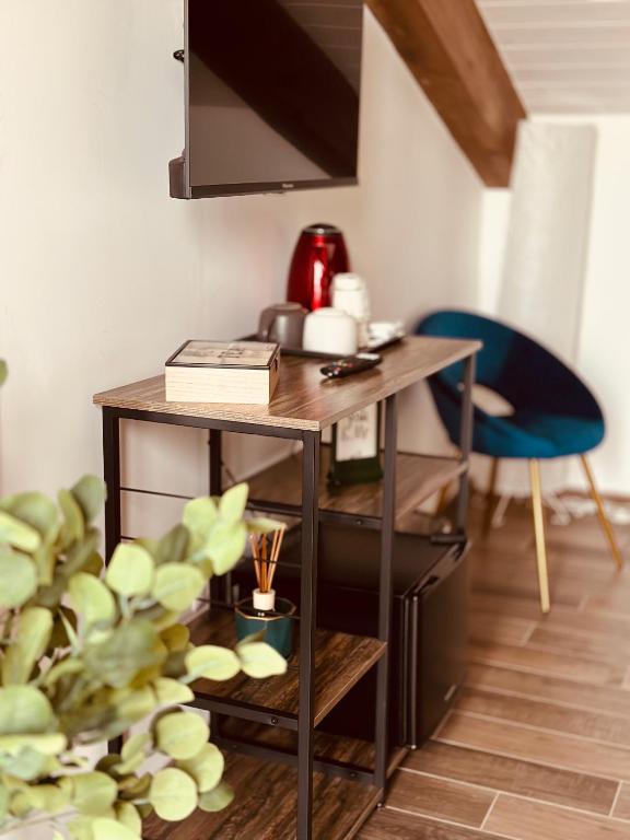 TV a/nebo společenská místnost v ubytování A casa di Alberta B&B Relais