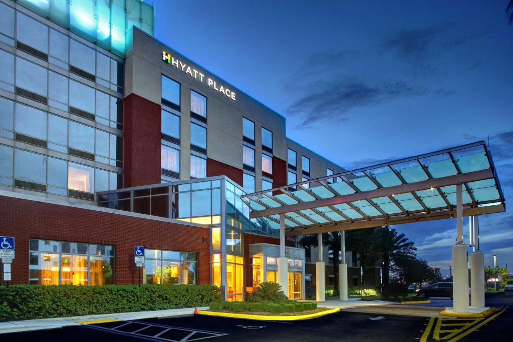 Hyatt Place Fort Lauderdale Airport/Cruise Port - отзывы и видео