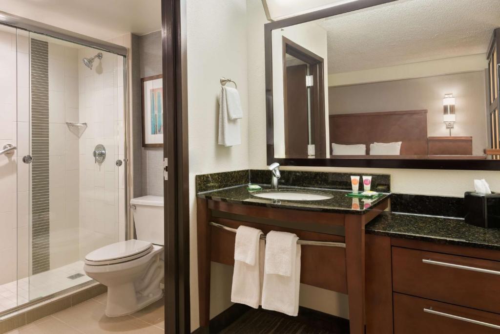 Koupelna v ubytování Hyatt Place Ft. Lauderdale/Plantation