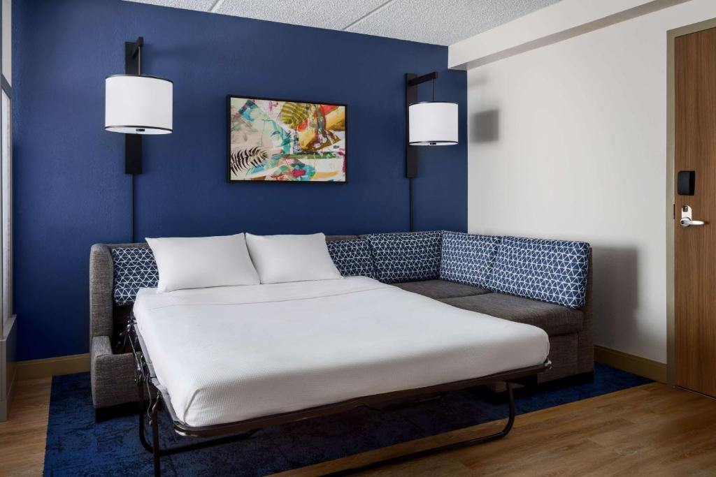 Hyatt Place across from Universal Orlando Resort photo