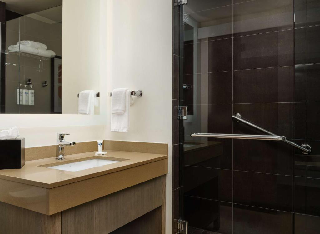 Hyatt House Atlanta Downtown - King Studio Suite
