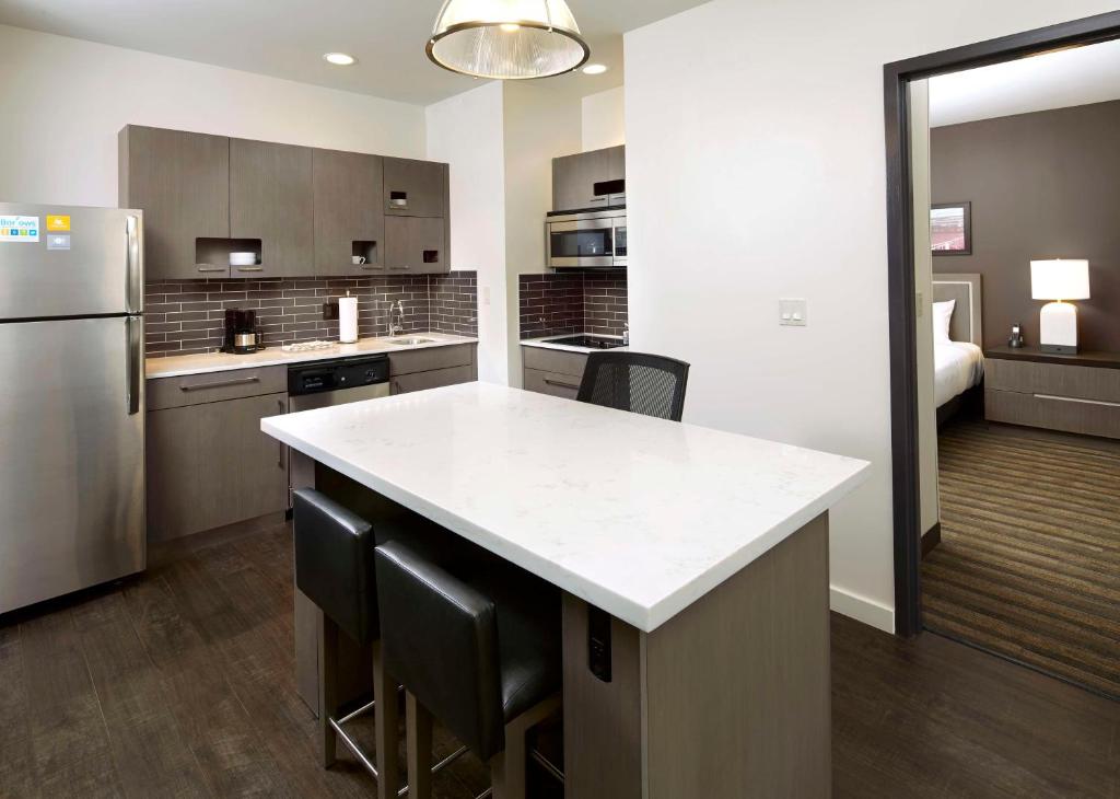 Hyatt House Pittsburgh Bloomfield Shadyside photo