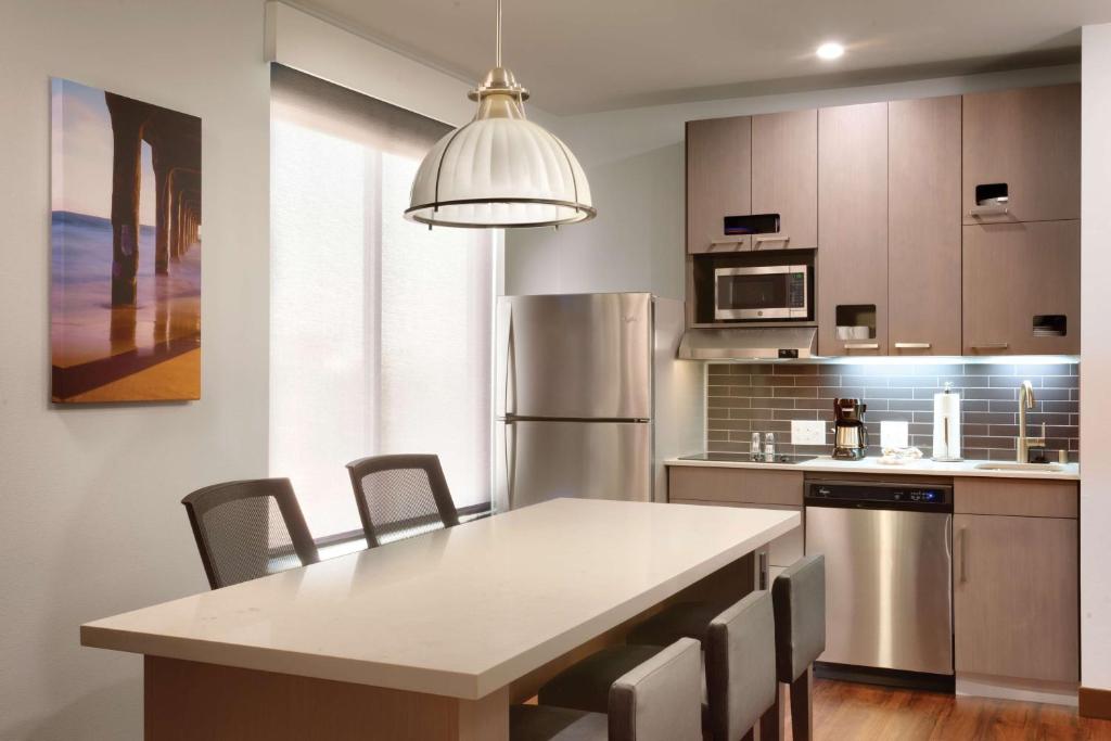 Hyatt House at Anaheim Resort/Convention Center - One-Bedroom Specialty Suite With Two Queen Beds, Kitchen And Sofa Bed