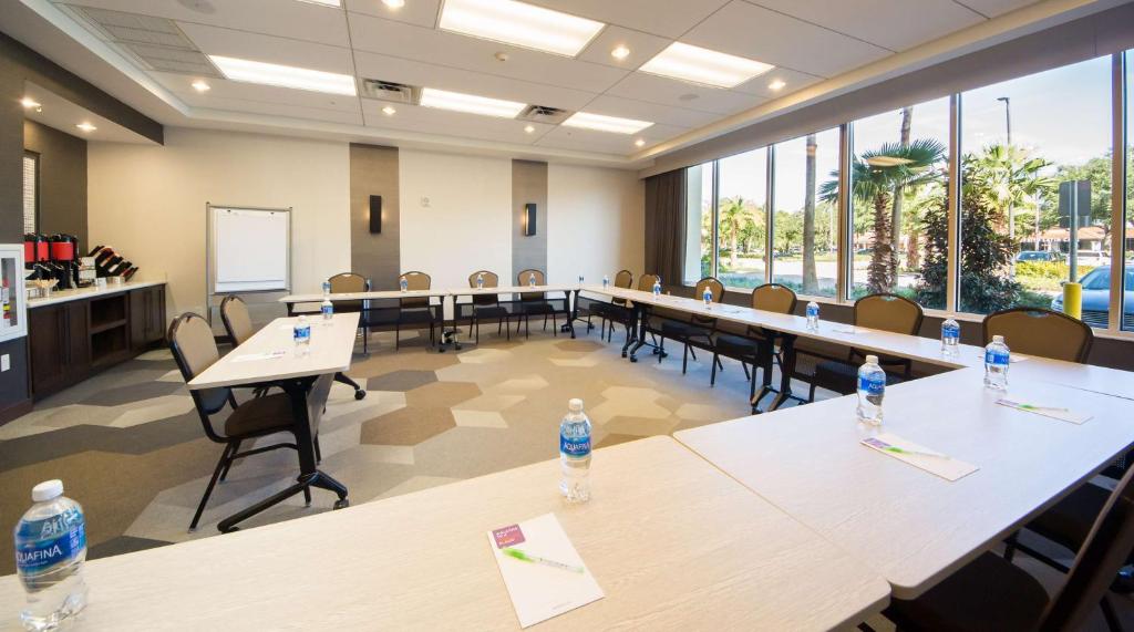 Hyatt Place Orlando/Lake Buena Vista photo