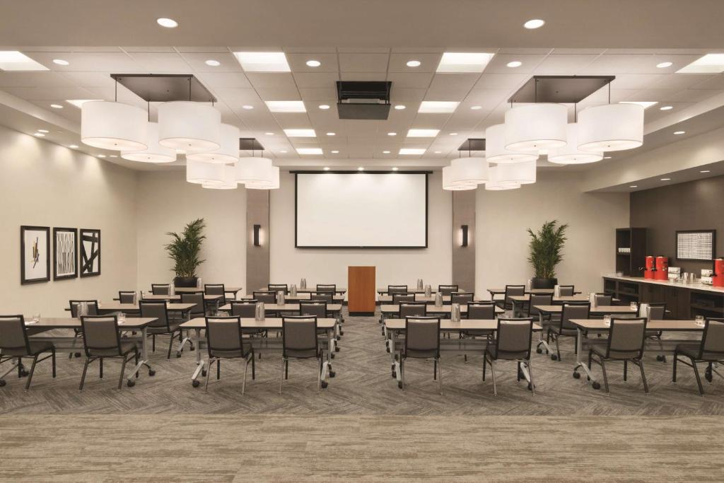 Hyatt Place Chicago O'Hare Airport photo