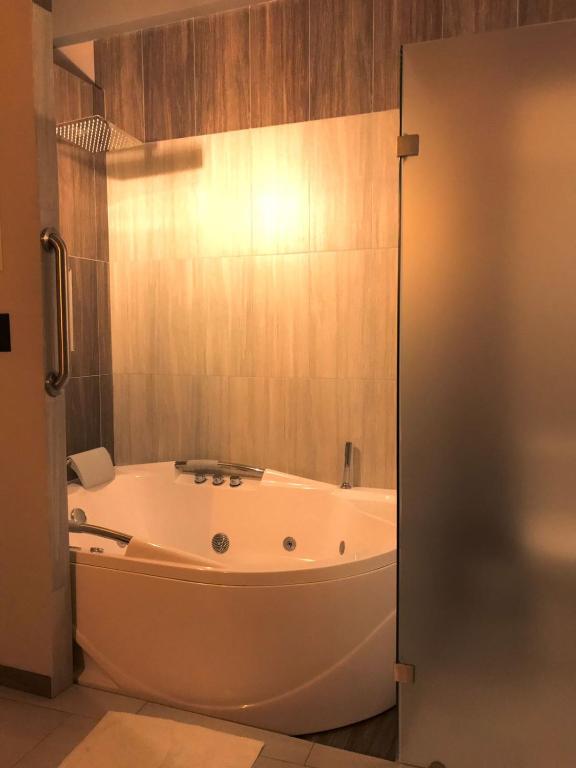 Koupelna v ubytování Seven hotel