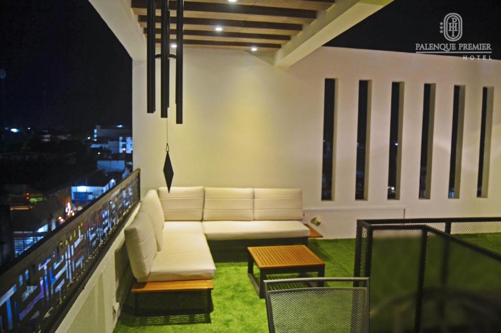 Posezení v ubytování HOTEL PALENQUE PREMIER