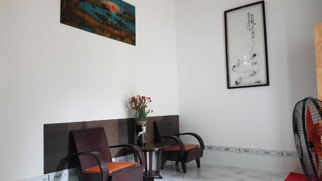 Posezení v ubytování Hoa Lan Motel & Homestay