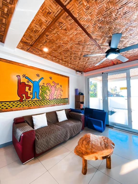 Area soggiorno di In Dai Aquasports and Beach Resort