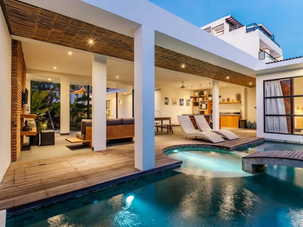 Modern oriental style villa in Berewa Canggu