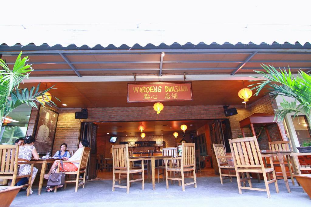 Restaurace v ubytování Grand Arkenso Park View