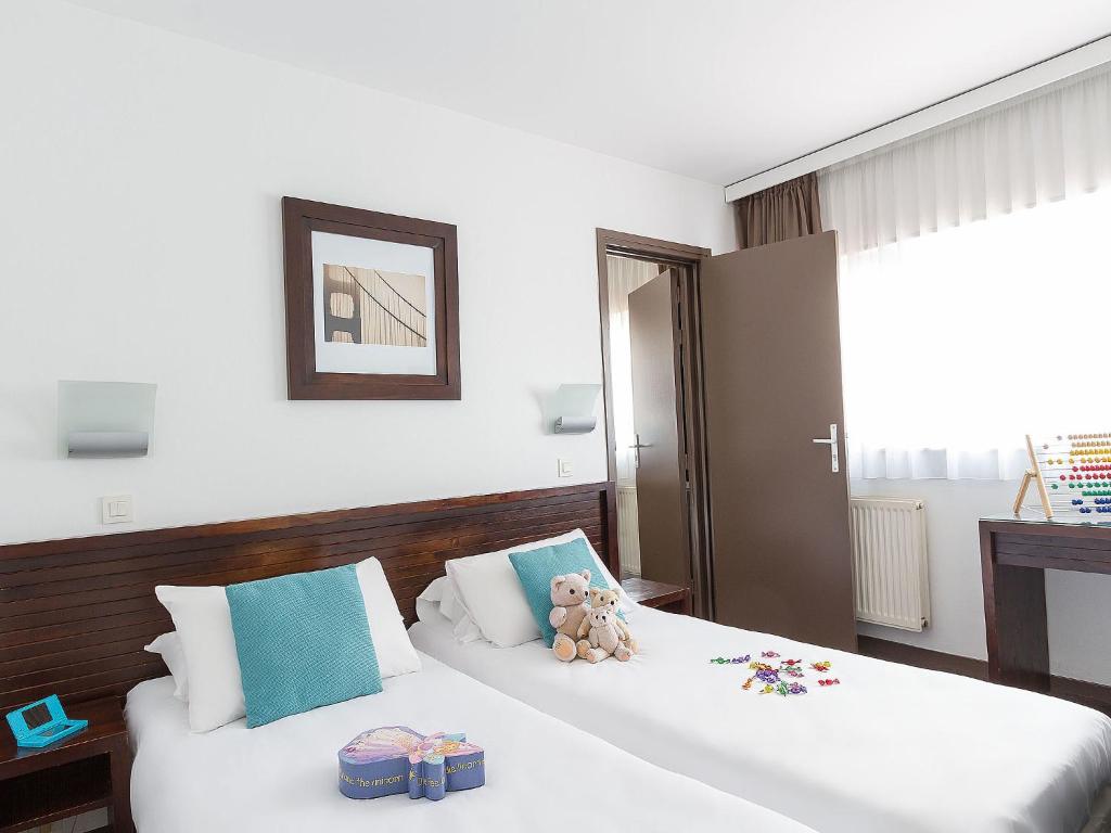 Hotel Lille Europe - Dois Quartos Duplos Comunicantes