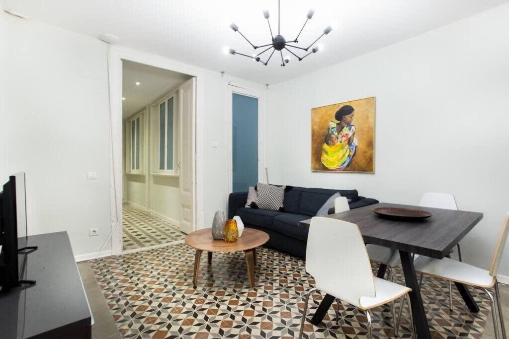 Posedenie v ubytovaní Bright and modern 3bedroom in Las Ramblas 3 1B