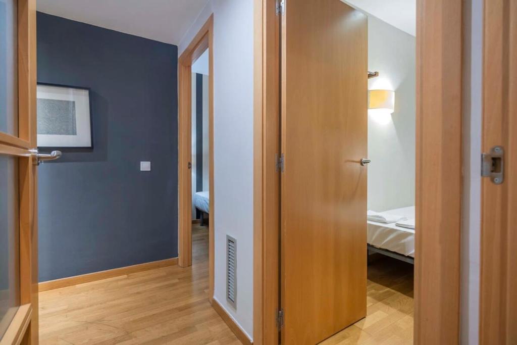 Posteľ alebo postele v izbe v ubytovaní Modern and bright apartment in Eixample 5-2