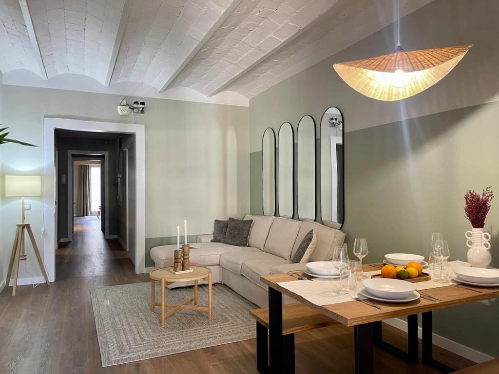 Posezení v ubytování Plaza Catalunya Recently renovated 5BD-4BTH