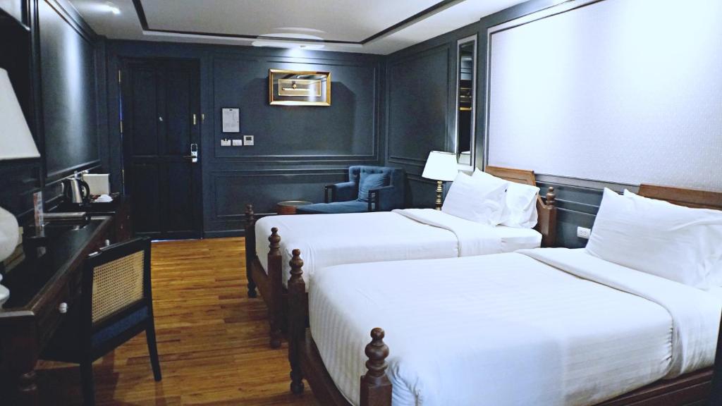 
Deluxe River Twin Bed Room 
