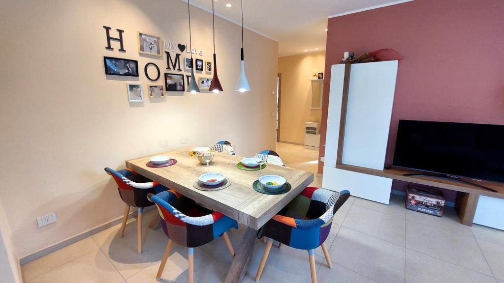 TV a/nebo společenská místnost v ubytování Nanà Holiday House