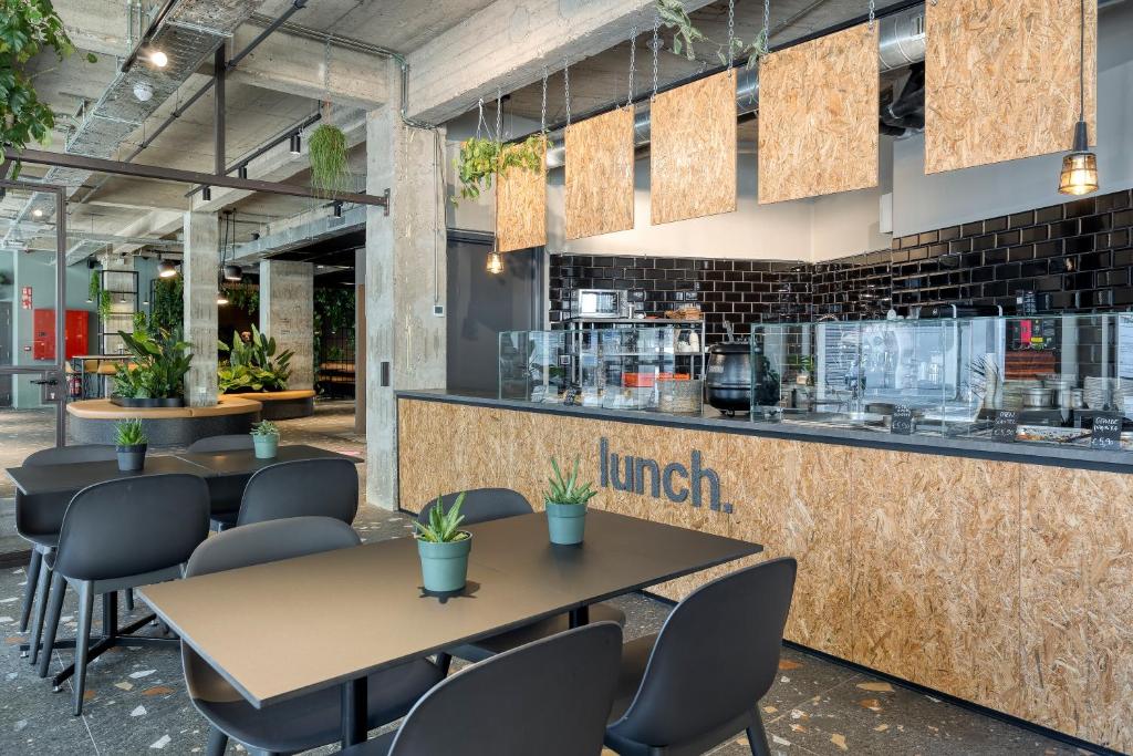 Restaurant o un lloc per menjar a Citybox Antwerp