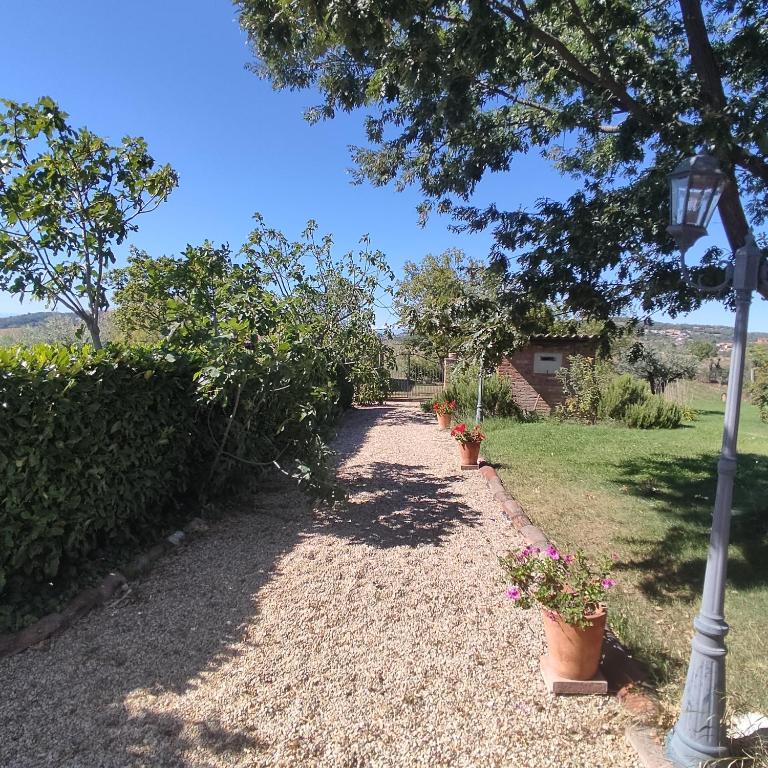 Vonkajšia záhrada v ubytovaní Country House Montessino - adults only
