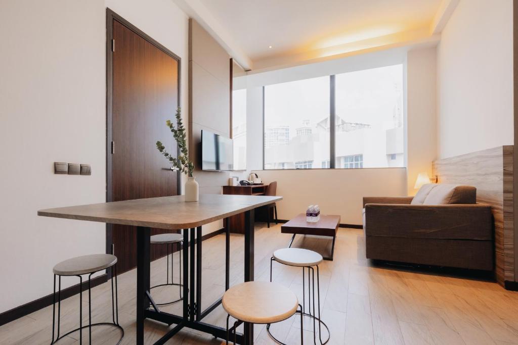 Louis Kienne Serviced Residences - Havelock - Three-Bedroom Apartment