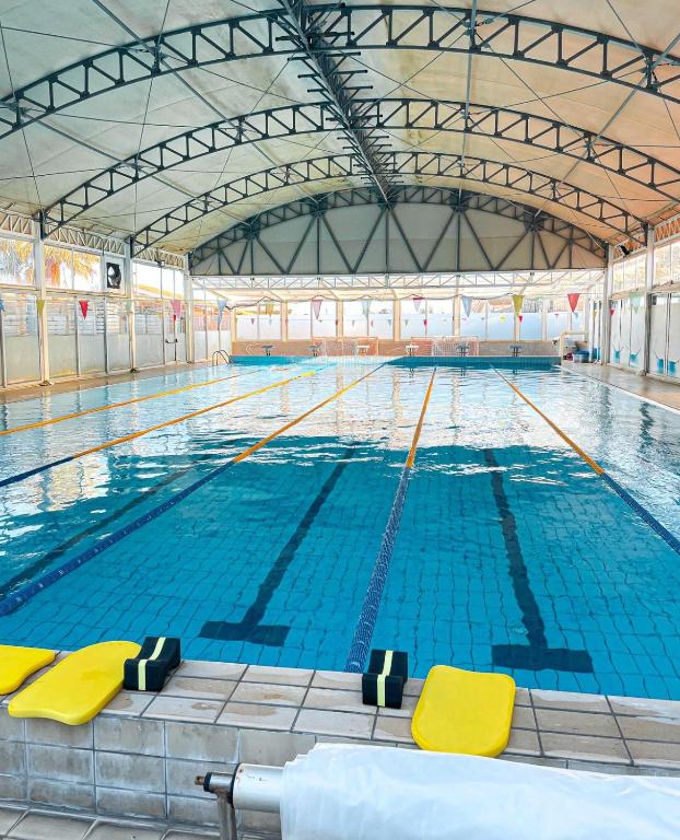 Bazén v ubytování Hotel La Cavalera nebo v jeho okolí