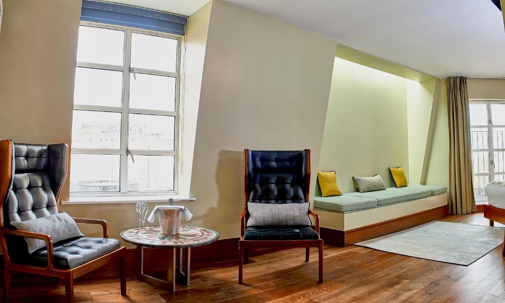 
Junior Suite with View
