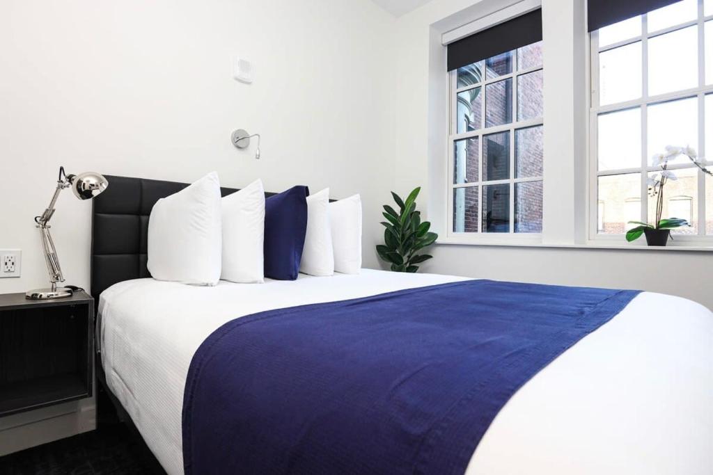Stylish Studio in Fenway Neighborhood - Unit #306 photo
