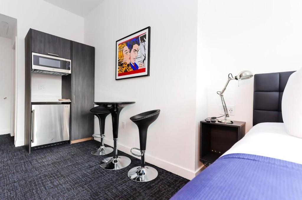 Modern Suite in Fenway Neighborhood photo