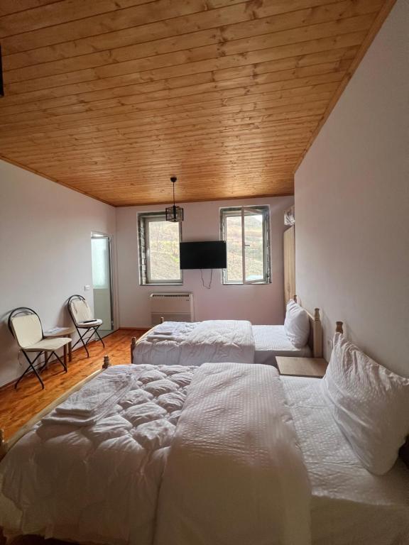 Xhaferri Guesthouse - Comfort Triple Room
