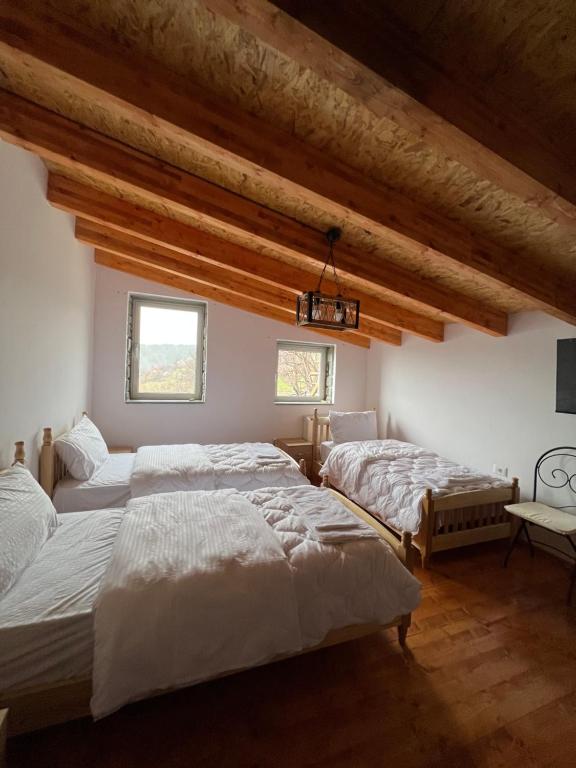 Xhaferri Guesthouse - Basic Triple Room