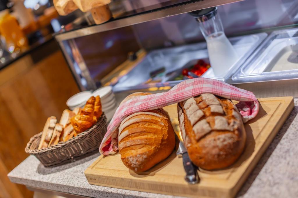 Eten bij of ergens in de buurt van het hotel


