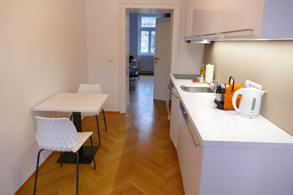 A cozinha ou kitchenette de KS70 Apartments
