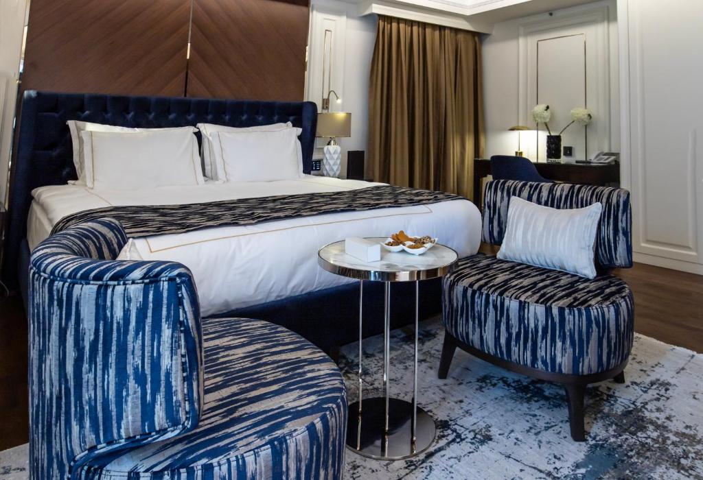 Postel nebo postele na pokoji v ubytování Xheko Imperial Luxury Hotel & SPA