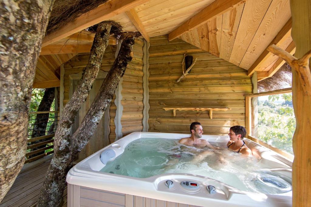 Auberge La Tomette, The Originals Relais - Family Bungalow