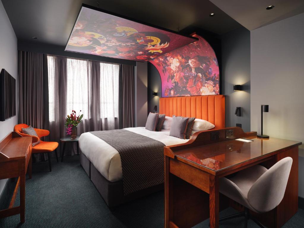 
Standard Double Room with View
