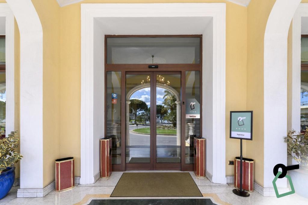 HOTIDAY Room Collection - Olbia Portoの外観または入り口