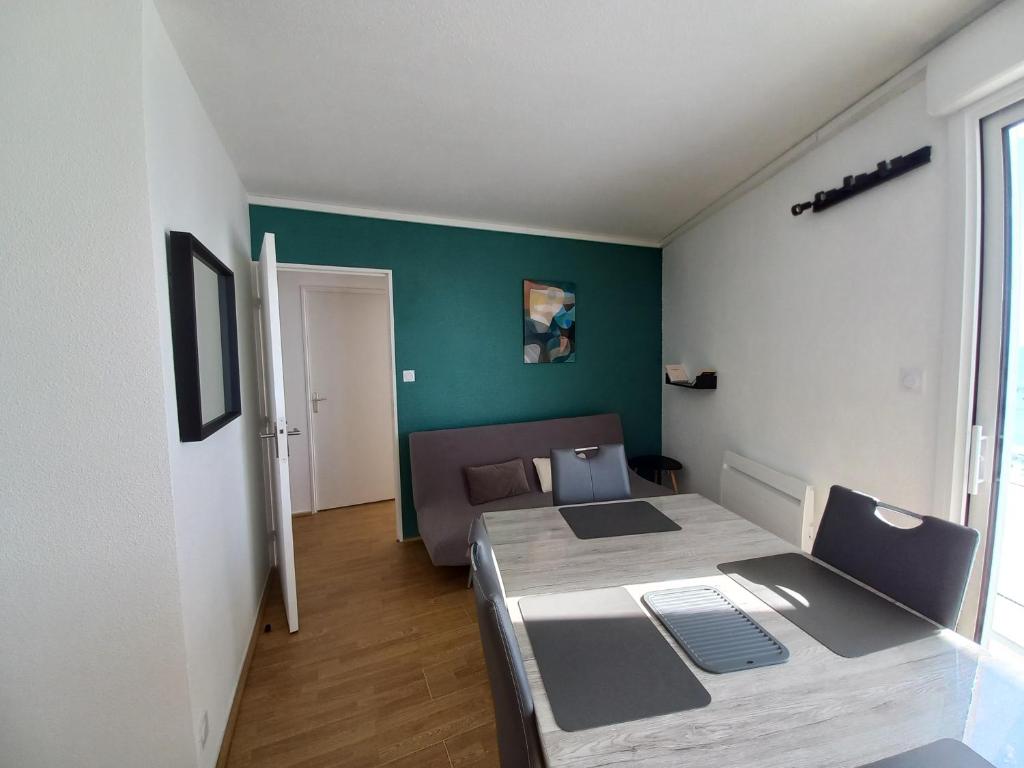 Posteľ alebo postele v izbe v ubytovaní Balcon sur mer