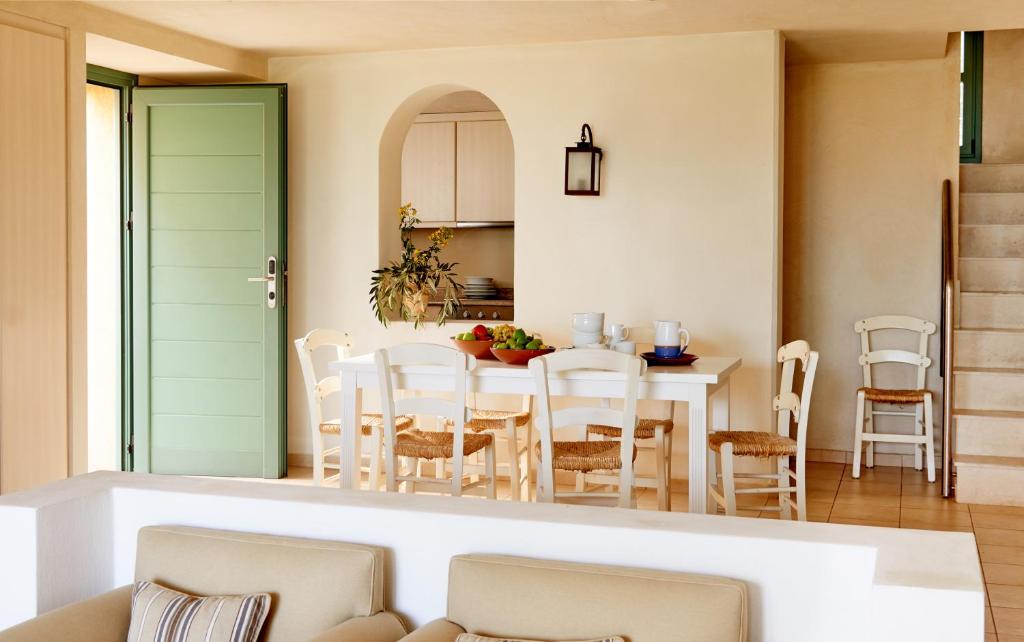 Village Heights Resort - 19