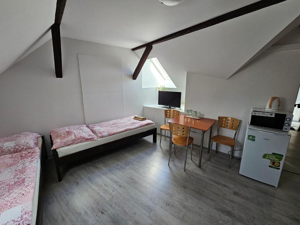 Ubytování Jeřábek - Triple Room With Bath