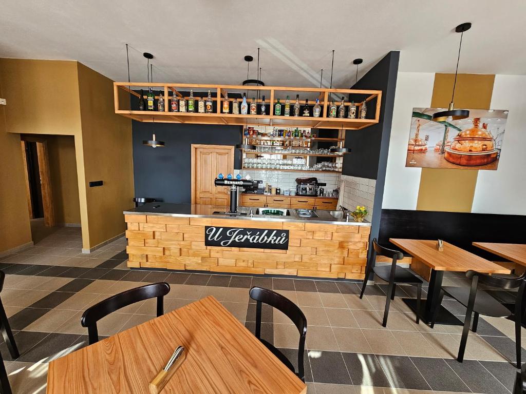 Restauracja lub miejsce do jedzenia w obiekcie Ubytování Jeřábek