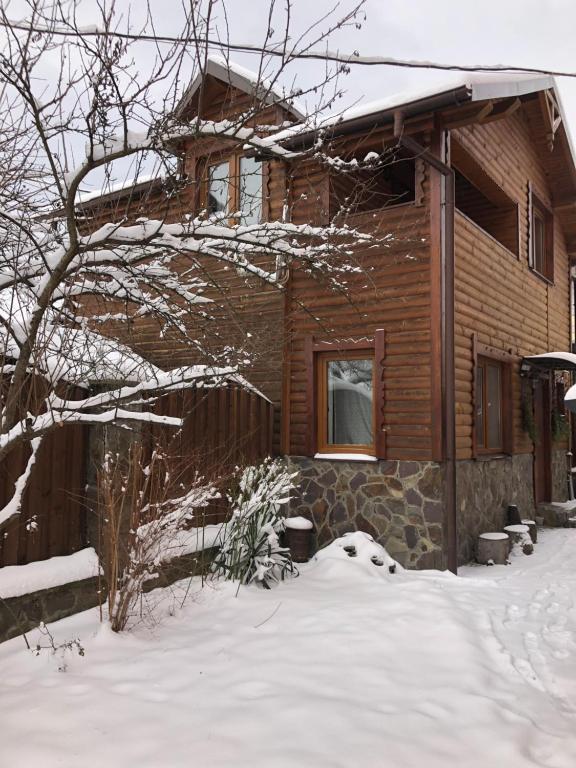 Котедж Гірський - Two-Bedroom Cottage